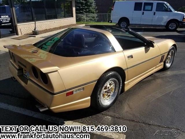 1985 Gold Chevrolet Corvette