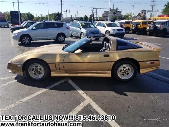 1985 Gold Chevrolet Corvette