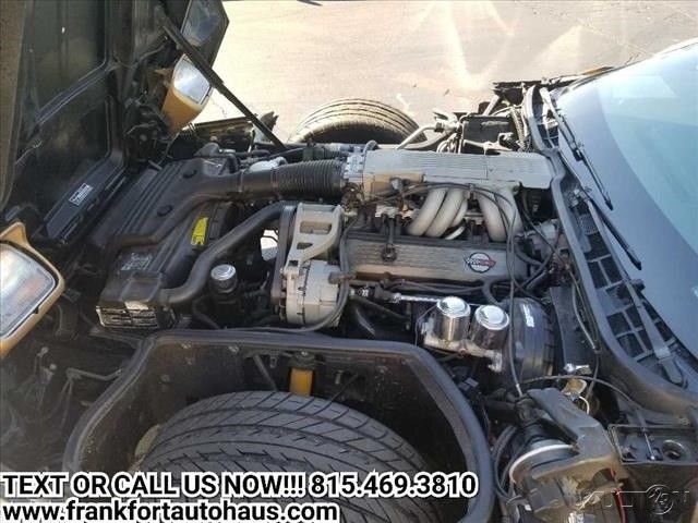 1985 Gold Chevrolet Corvette