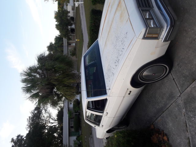 1985 White Oldsmobile Eighty-Eight Four door