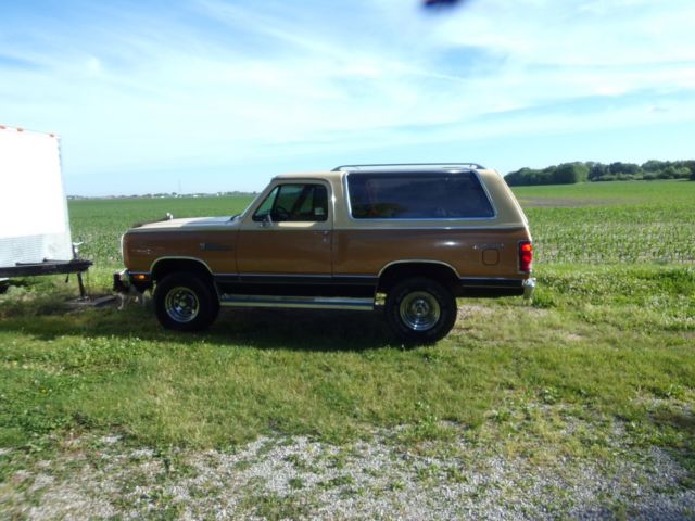 1985 Brown Dodge Ramcharger SUV