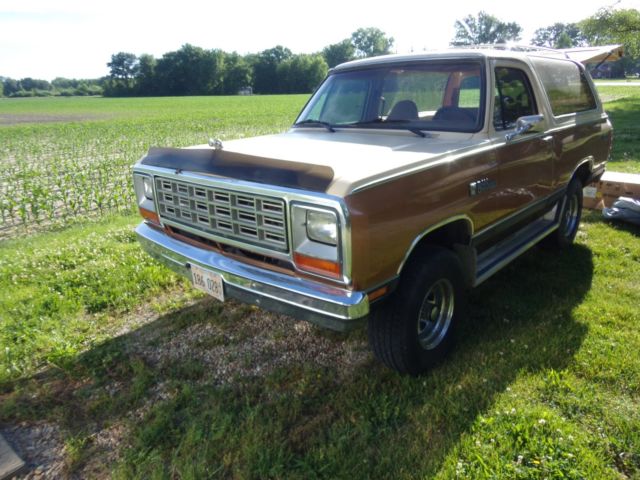 1985 Brown Dodge Ramcharger SUV