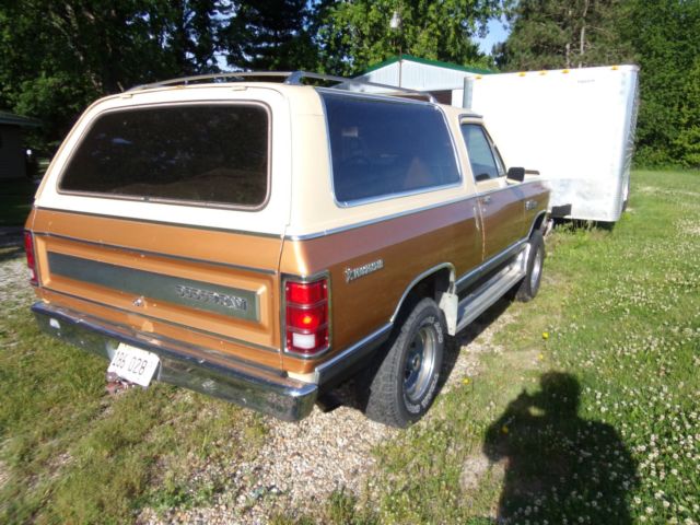 1985 Brown Dodge Ramcharger SUV