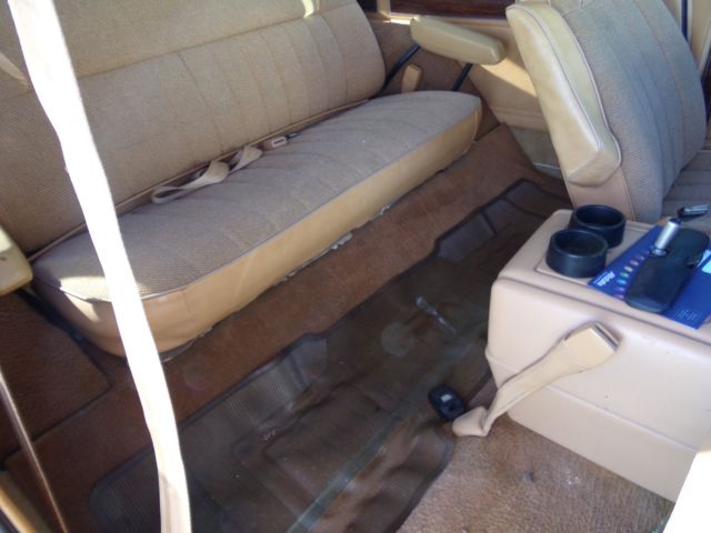 1985 Brown Dodge Ramcharger SUV