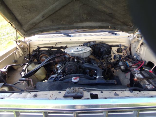 1985 Brown Dodge Ramcharger SUV