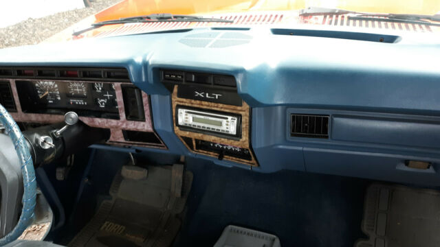 1985 Ford F-150 Standard Cab Pickup