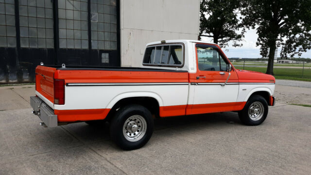 1985 Ford F-150 Standard Cab Pickup