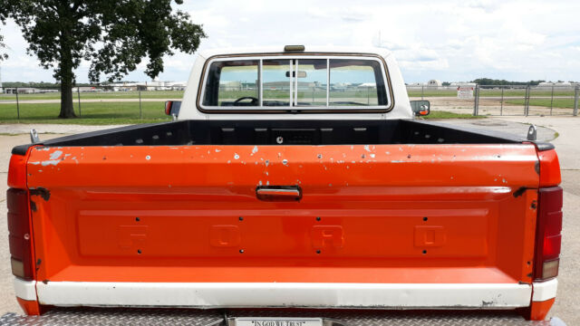 1985 Ford F-150 Standard Cab Pickup
