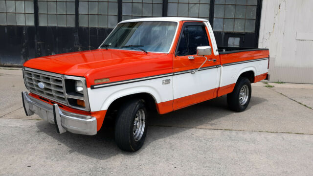 1985 Ford F-150 Standard Cab Pickup
