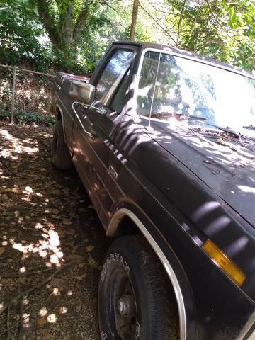 1985 Blue Ford F-150 Standard Cab Pickup