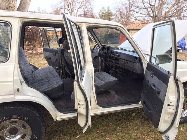 1985 White Toyota Land Cruiser