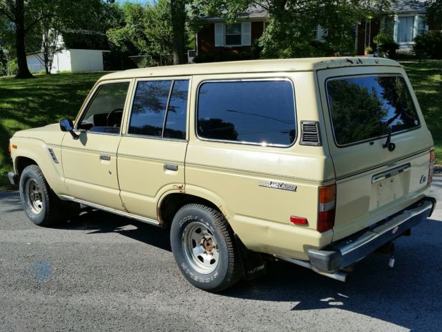 1985 Beige Toyota Land Cruiser SUV
