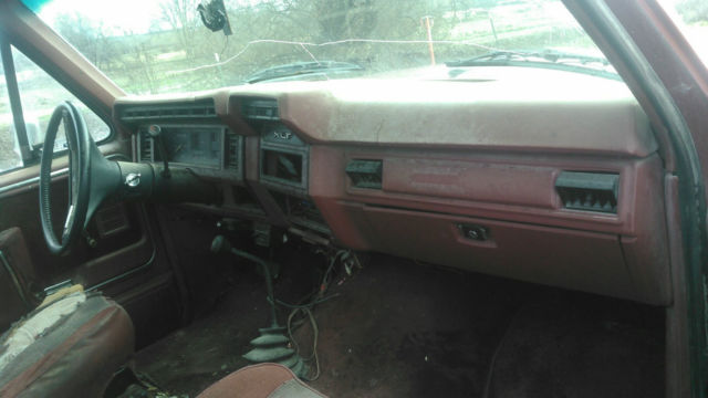 1985 Red Ford Bronco