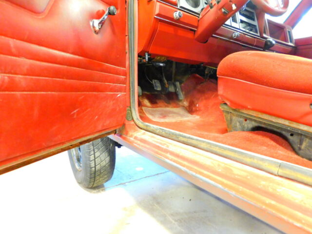 1985 Red Ford Bronco II Jeep