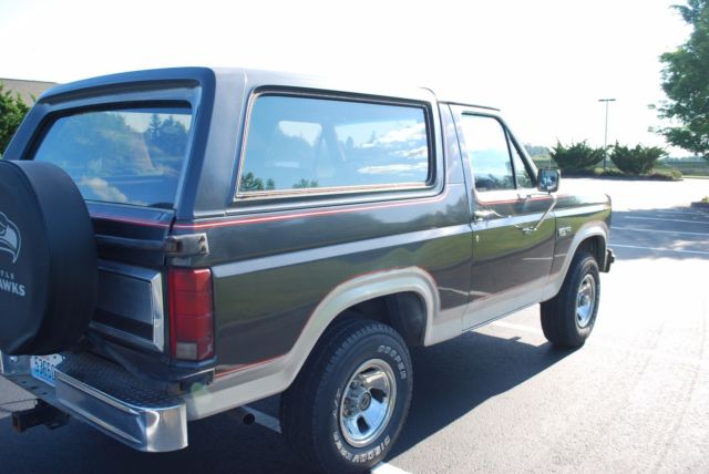 1985 Ford Bronco SUV