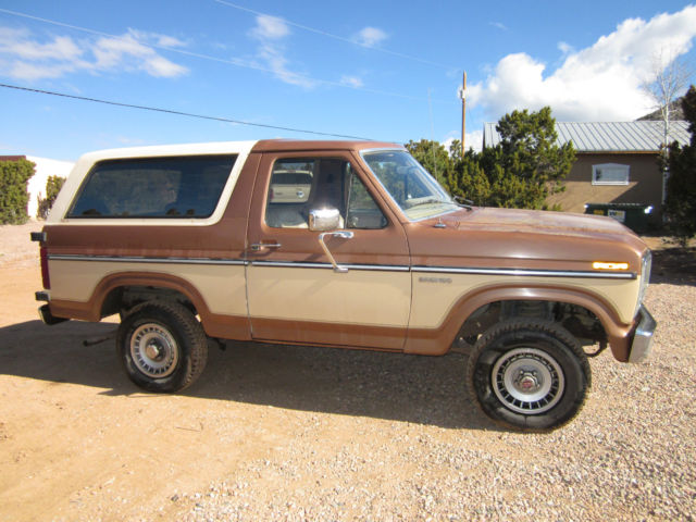 1985 Brown &amp- Tan Ford Bronco Bronco