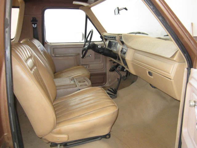 1985 Brown &amp- Tan Ford Bronco Bronco