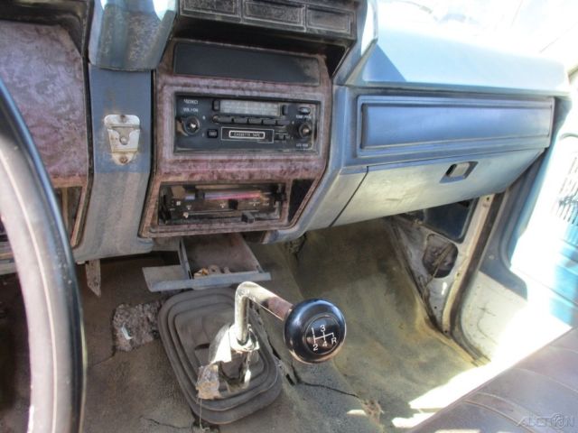 1985 White Ford F-350 Pickup Truck