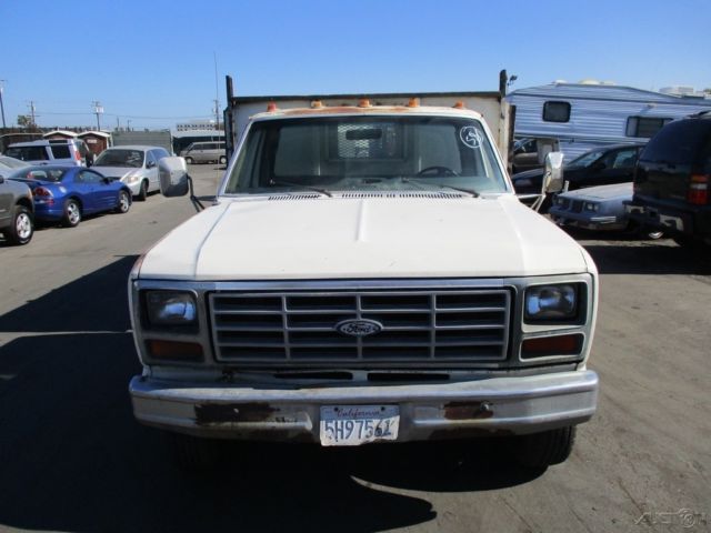 1985 White Ford F-350 Pickup Truck