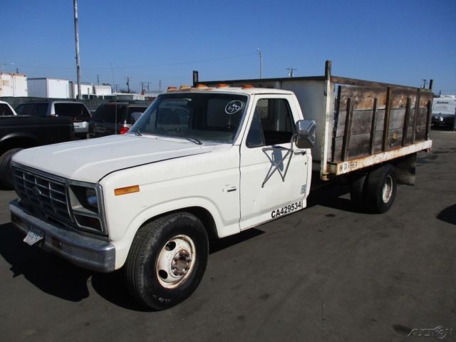 1985 White Ford F-350 Pickup Truck