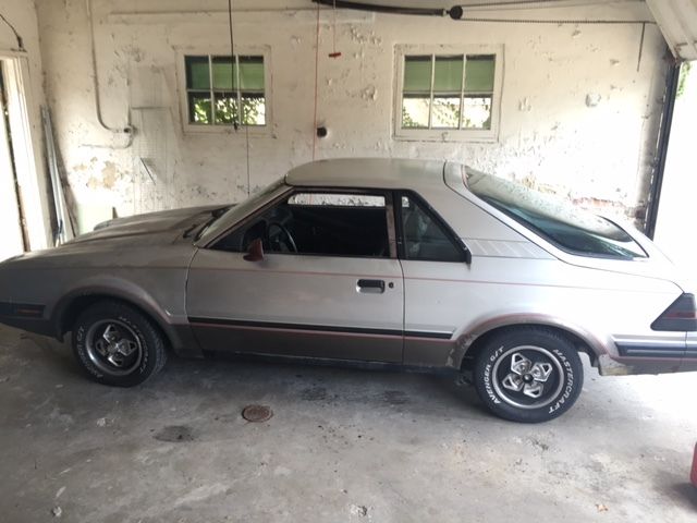1985 Silver Ford Escort Coupe
