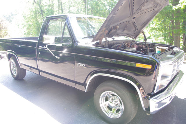 1985 Black Ford F-150