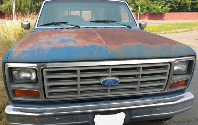 1985 Blue Ford F-150 Extended Cab Pickup
