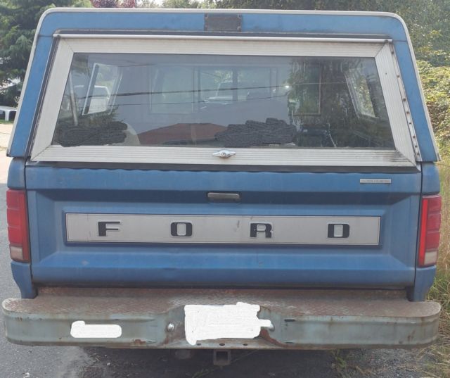 1985 Blue Ford F-150 Extended Cab Pickup