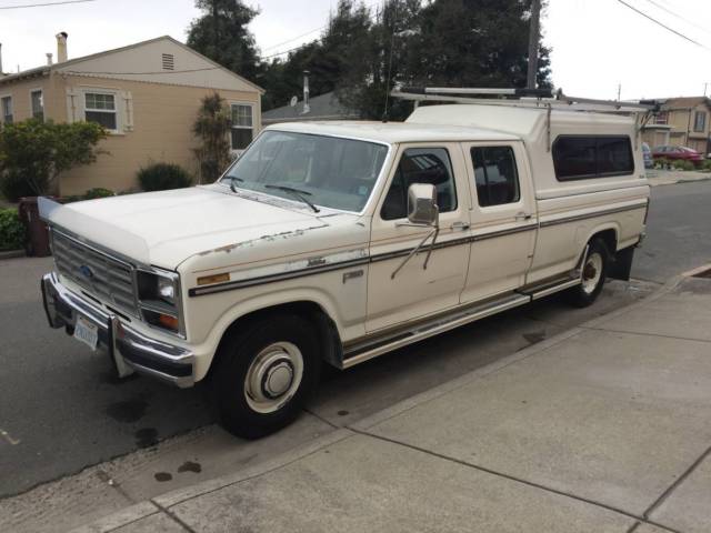 1985 White Ford F-350 Crew Cab Pickup
