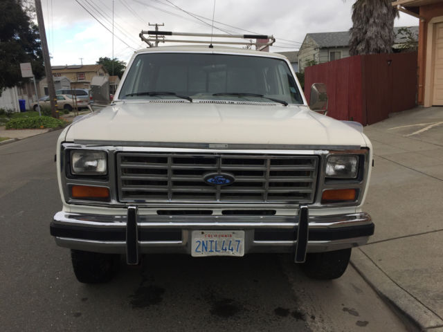 1985 White Ford F-350 Crew Cab Pickup