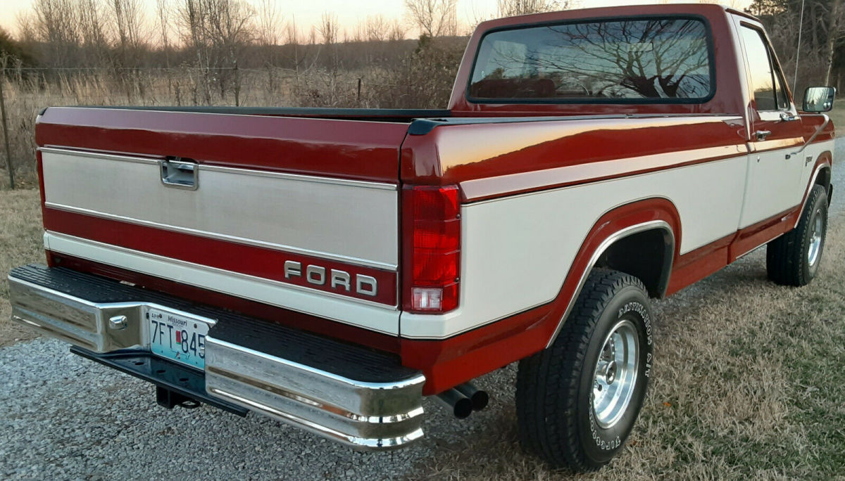 1985 Ford F-150 Standard Cab Pickup