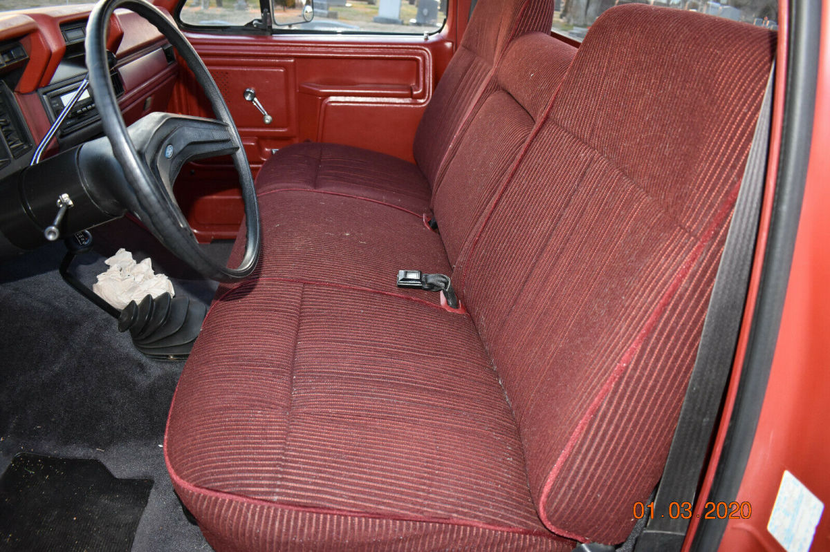 1985 Ford F-150 Standard Cab Pickup