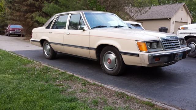 1985 Tan Ford LTD Midsize Sedan