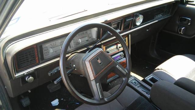 1985 Tan Ford LTD Midsize Sedan