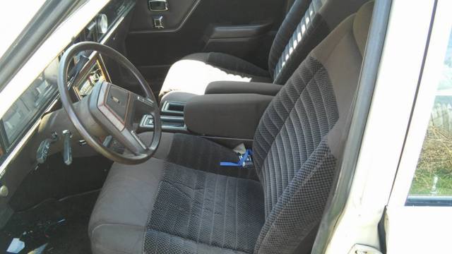 1985 Tan Ford LTD Midsize Sedan