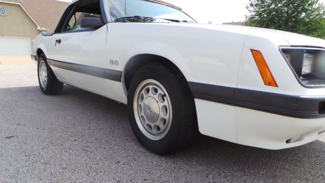 1985 White Ford Mustang Convertible