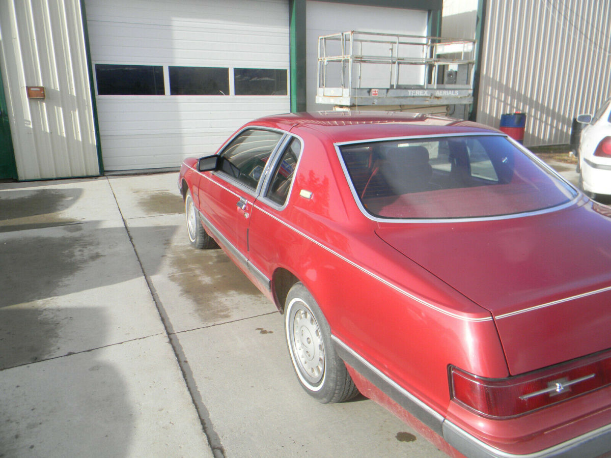 1983 Medium Charcoal Metallic Ford Thunderbird Sedan