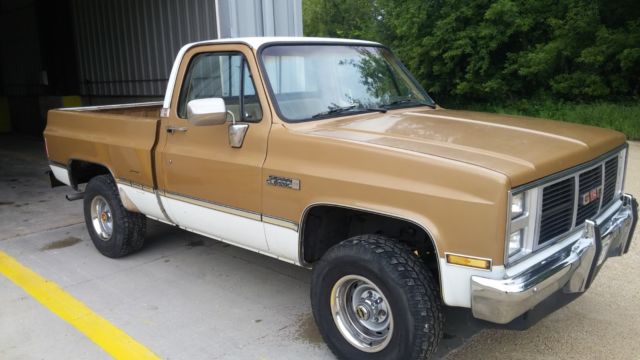 1985 Gold / white Chevrolet C-10 Regular cab pickup