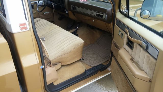 1985 Gold / white Chevrolet C-10 Regular cab pickup