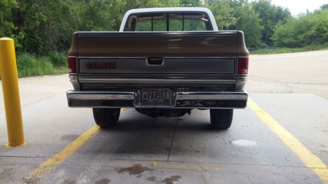 1985 Gold / white Chevrolet C-10 Regular cab pickup