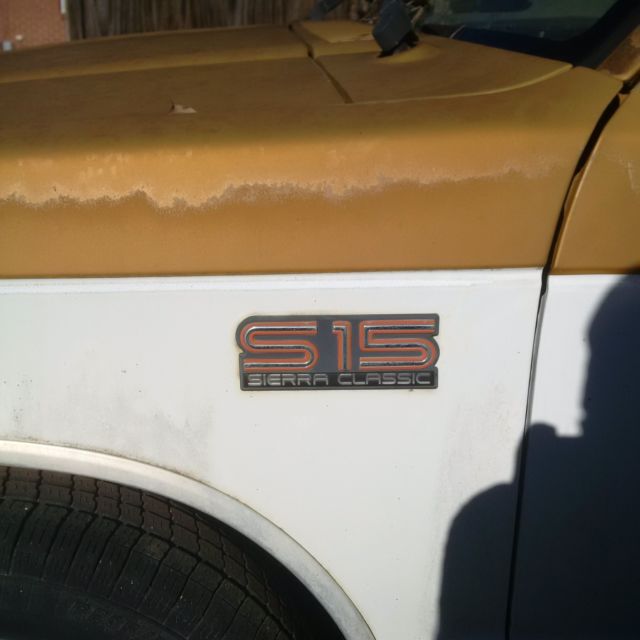 1985 Gold & White (Georgia Tech Edition) GMC Other Long Wheelbase Pickup