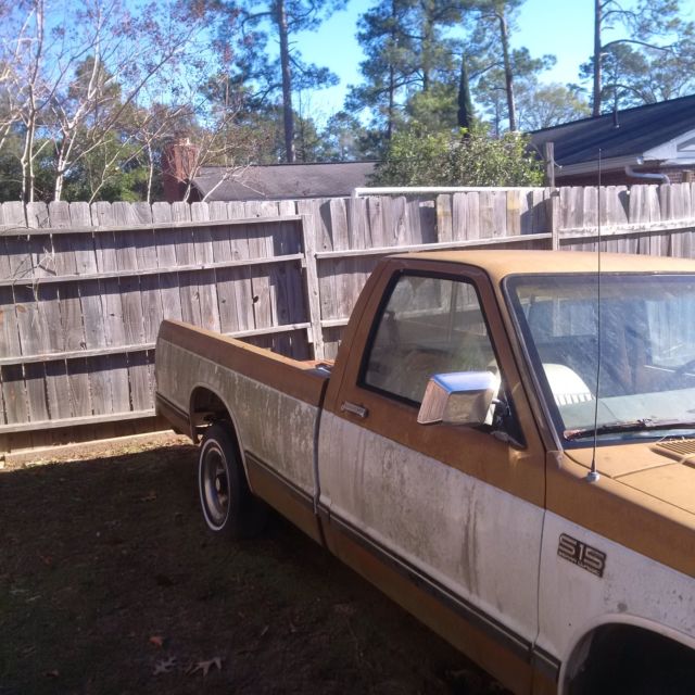 1985 Gold & White (Georgia Tech Edition) GMC Other Long Wheelbase Pickup