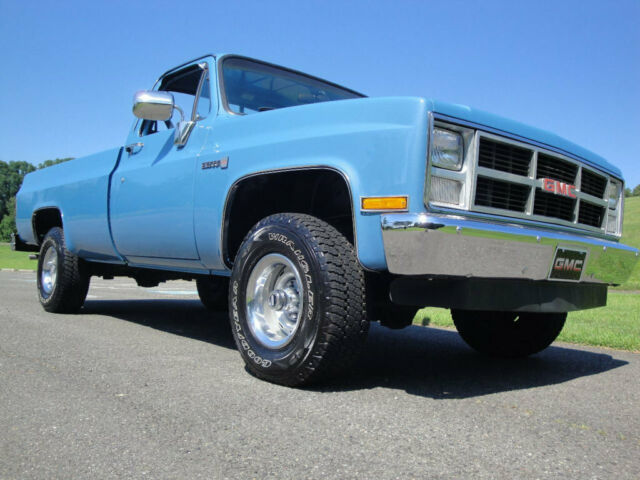1985 Steel-Blue metallic GMC Sierra 1500 Pickup Truck