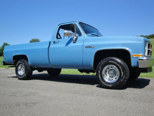 1985 Steel-Blue metallic GMC Sierra 1500 Pickup Truck