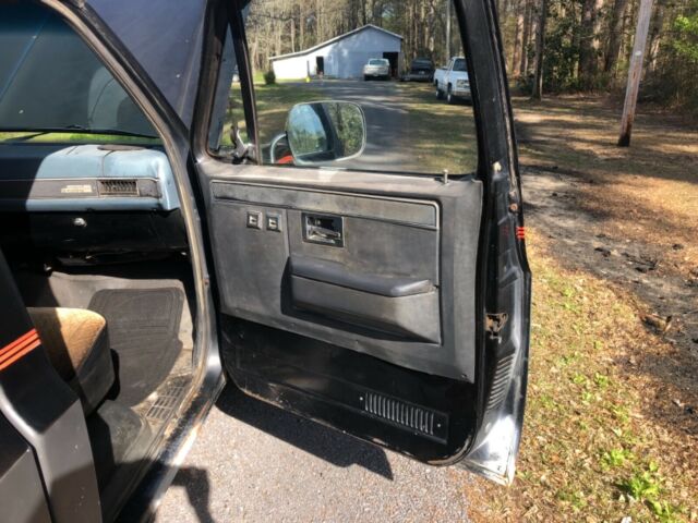 1985 Black Chevrolet C-10 Pickup