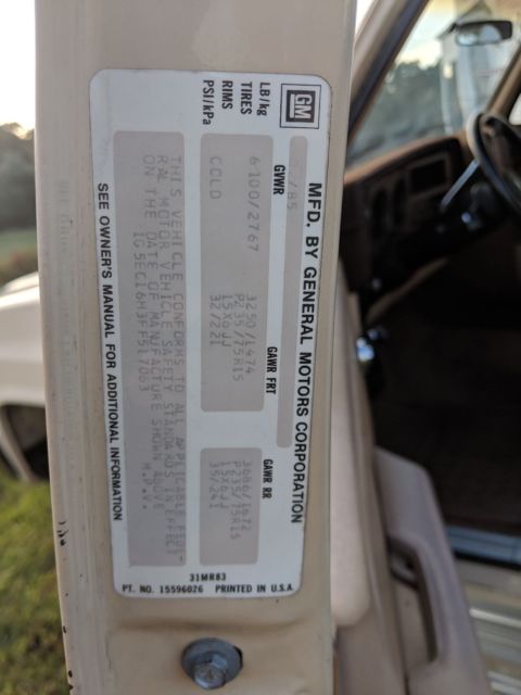 1985 Tan GMC Suburban SUV