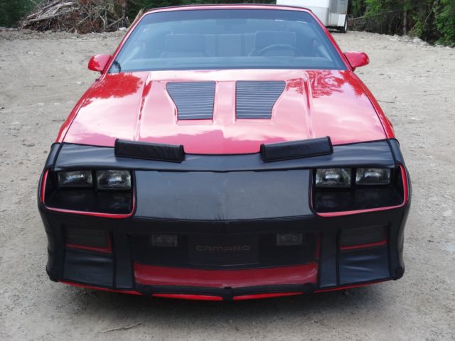 1985 Blood Red/Gold decals Chevrolet Camaro