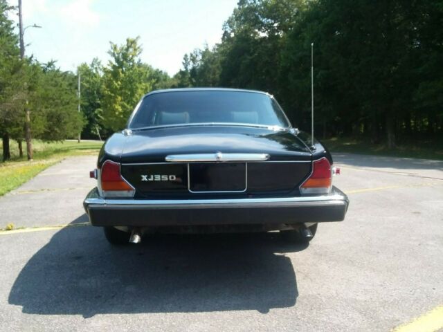 1985 Jaguar XJ6 Sedan