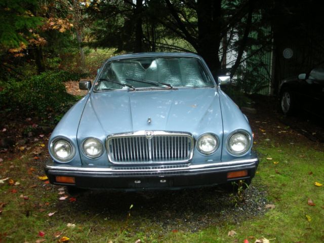 1985 Blue Jaguar XJ6 4 door Saloon
