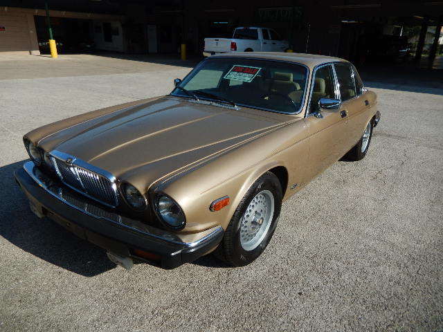1985 Gold Jaguar XJ6 Sedan